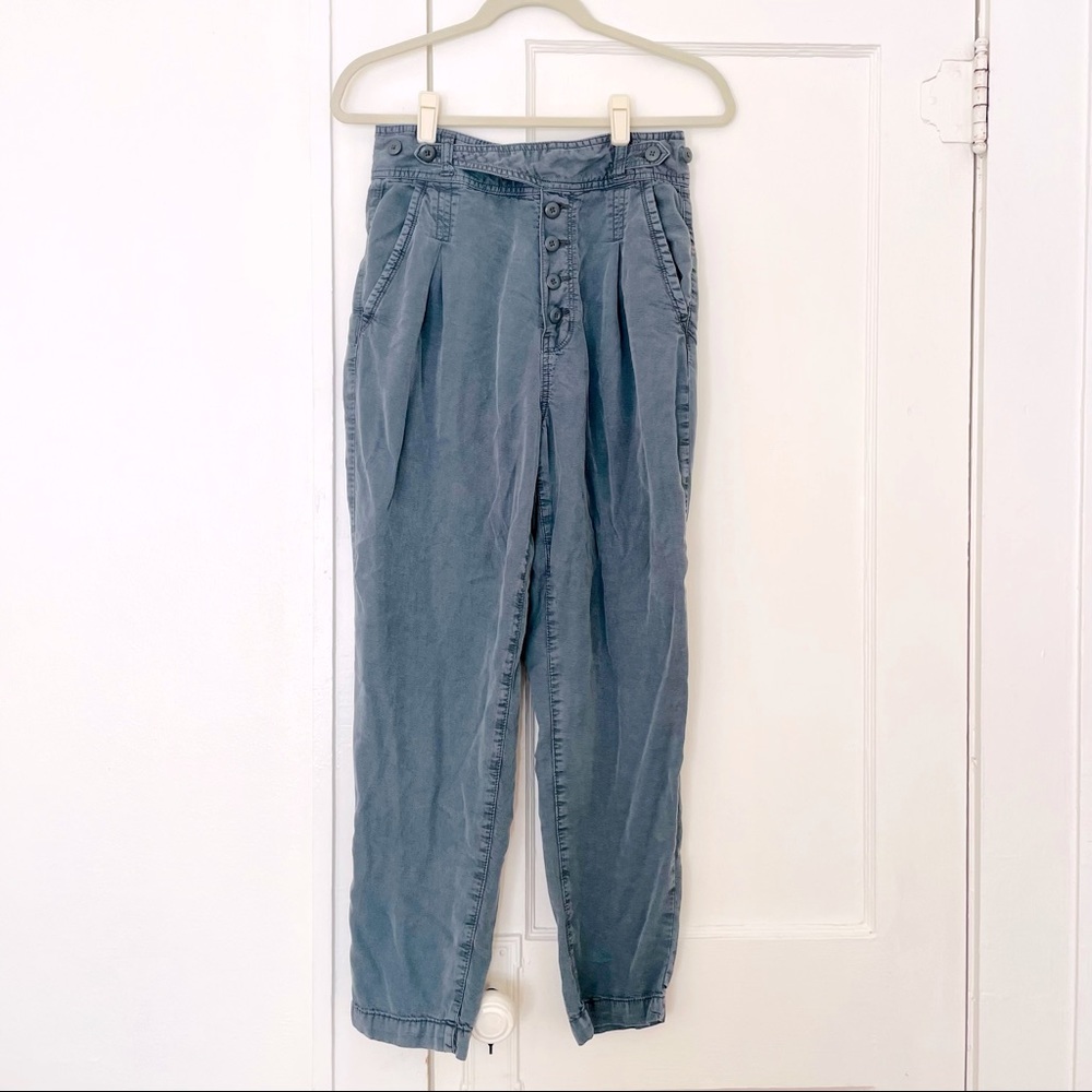 AE high-waisted pleat-front gray pants, sz 8